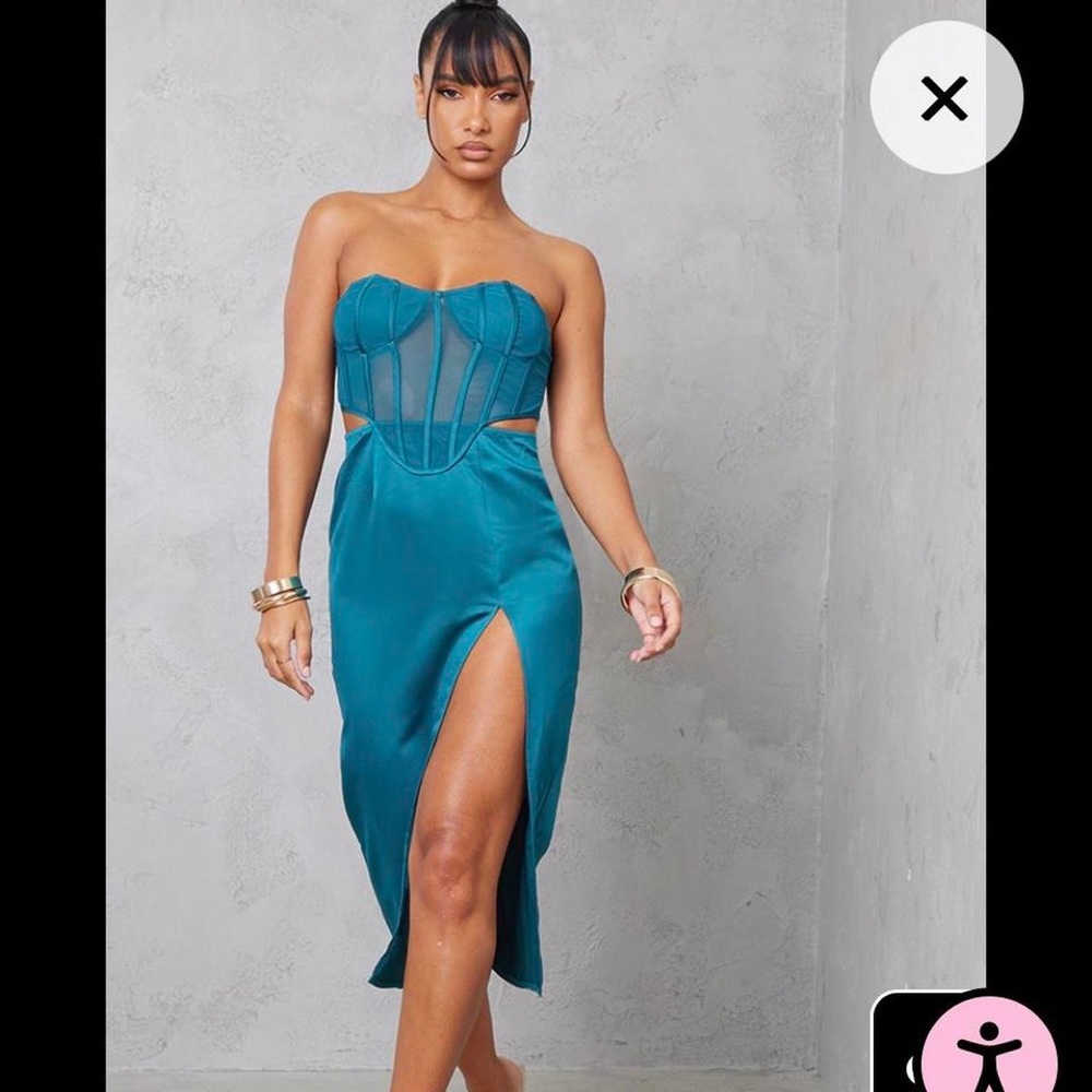 Pretty little thing cute strapless one piece dress - Picture 2 of 2